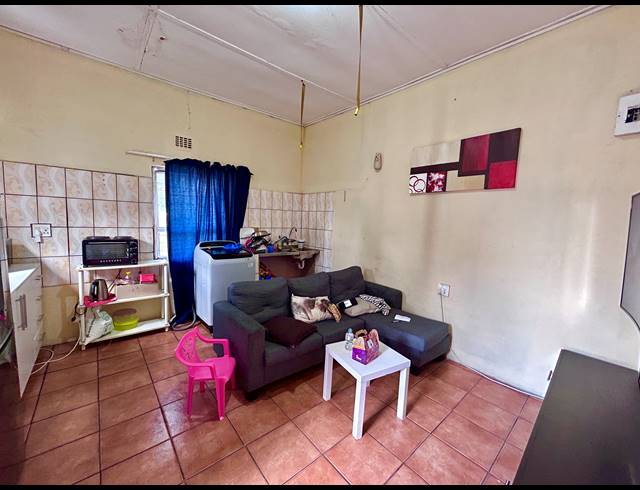 4 BEDROOM HOUSE FOR SALE IN RUYTERWACHT